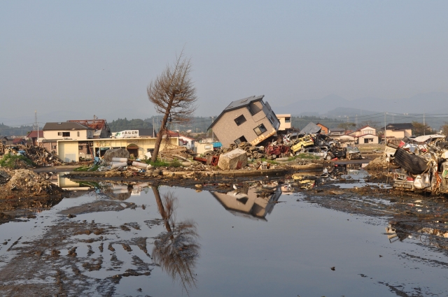 地震津波家が水没